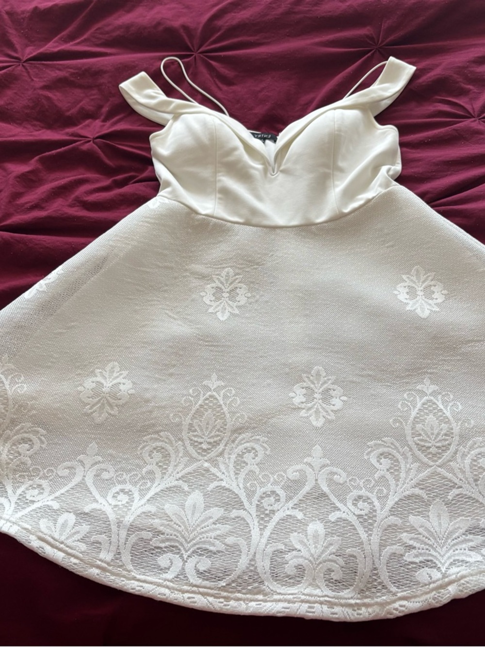 Entry White Lace-Patterned Midi Dress